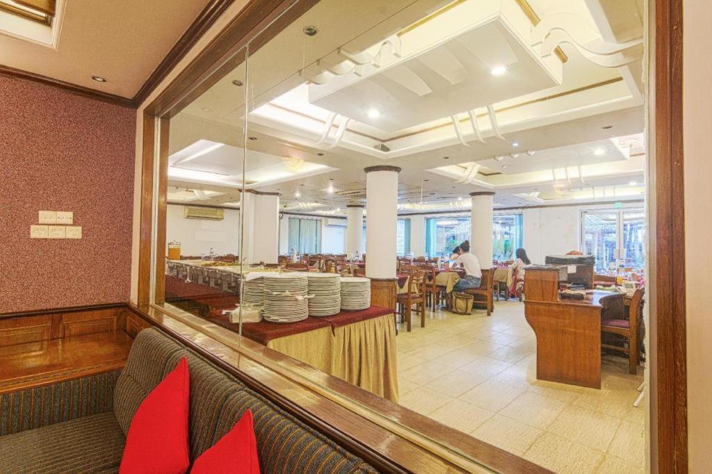 Hotel Sea Crown ค็อกเซสบาซาร์ ภายนอก รูปภาพ