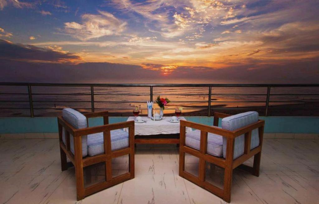 Hotel Sea Crown ค็อกเซสบาซาร์ ภายนอก รูปภาพ